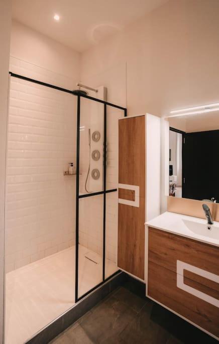 Ultimate Comfort ! Jacuzzi & Sauna. 贝桑松 外观 照片